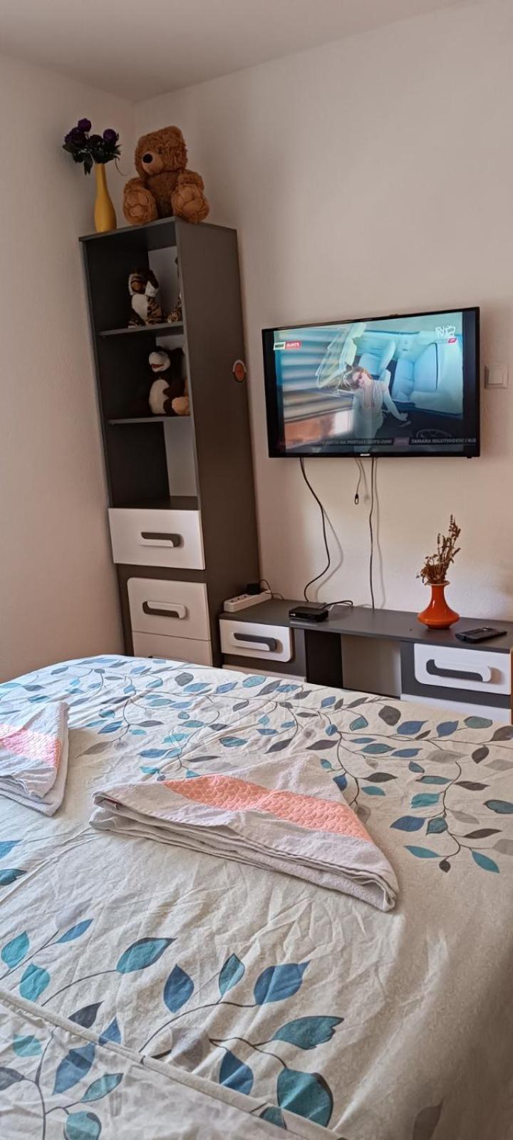 Apartman Denis Una Luzine Extérieur photo