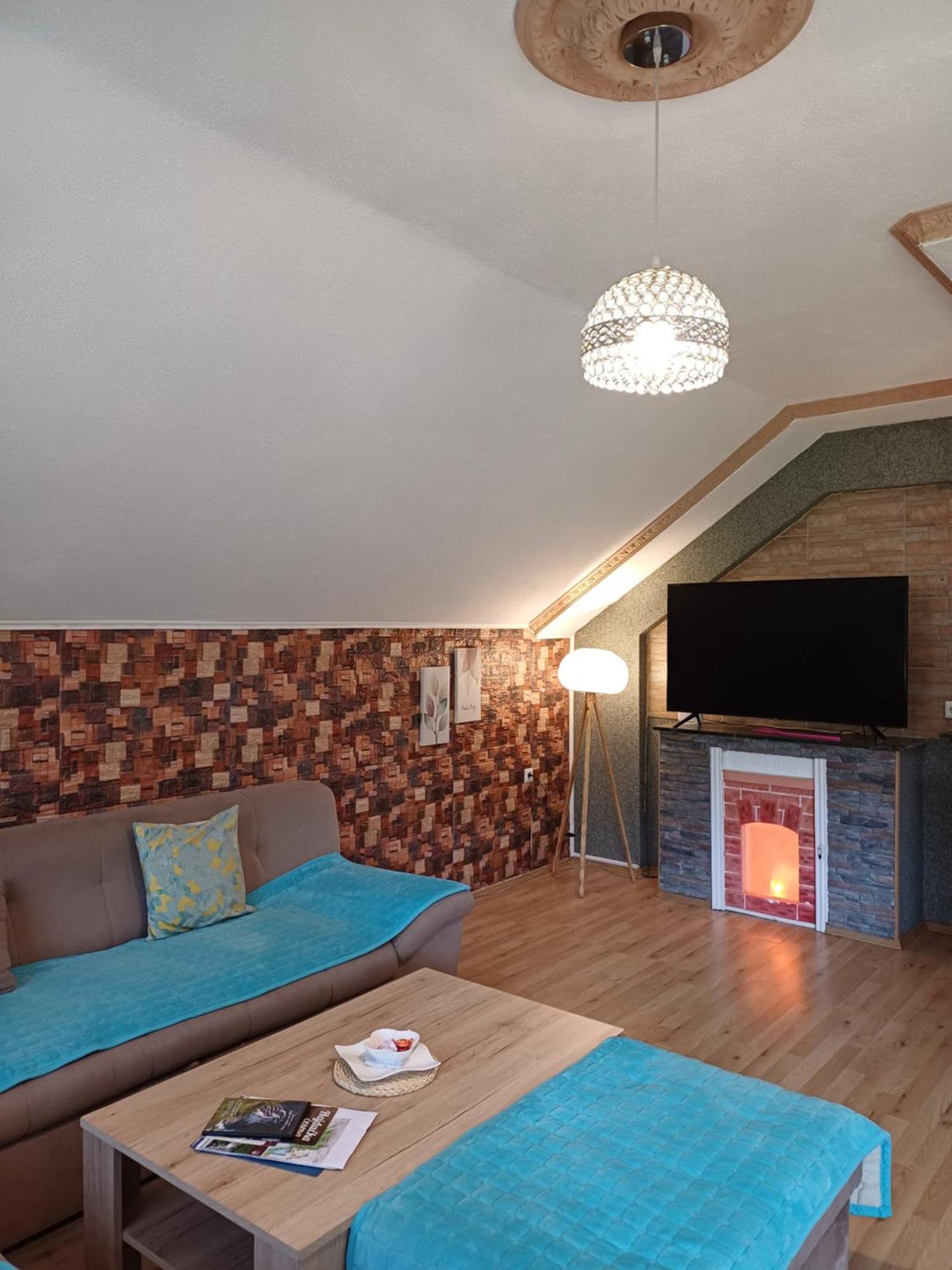 Apartman Denis Una Luzine Extérieur photo